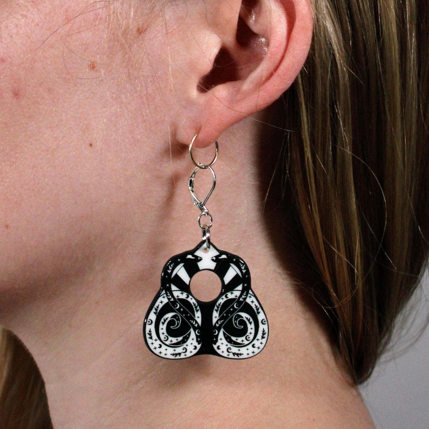 "Snakes & Moons" - Planchette